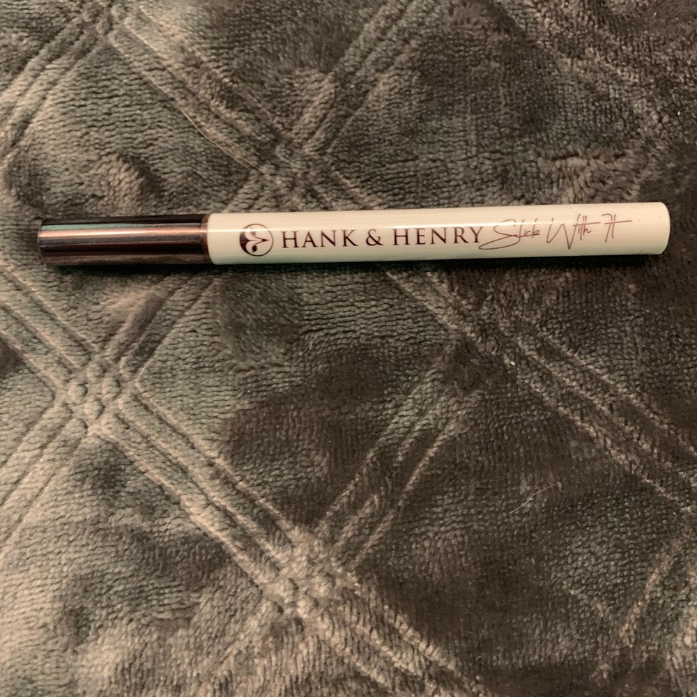 Hank and Henry Slick With it  Eyeliner